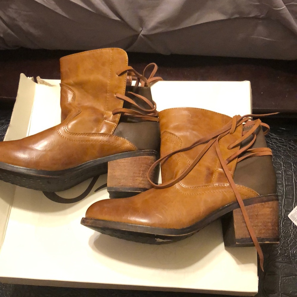 Women booties Brand new Without tag